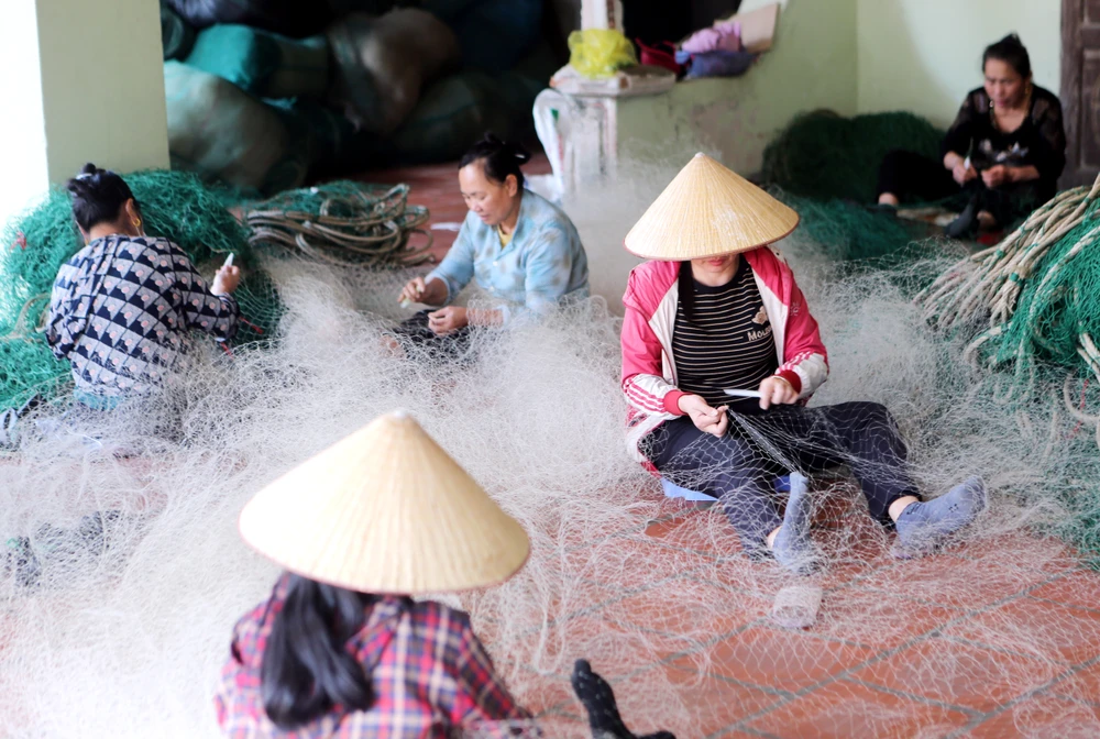 Tôi đi vá lưới thuê ở xã Hoằng Trường, Hoằng Hóa, Thanh Hóa-6.JPG