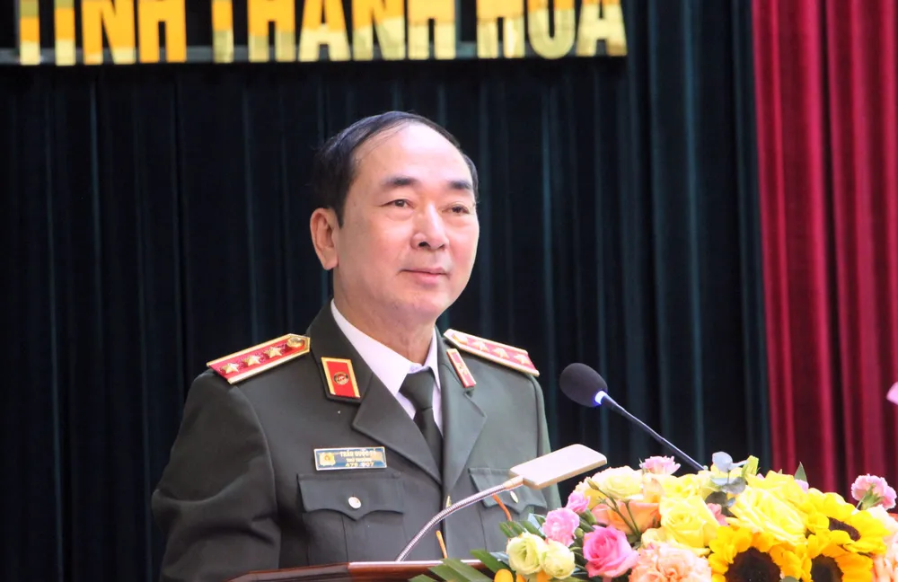 Thượng tướng Trần Quốc Tỏ Từ phòng ngừa đến đánh đúng, đánh trúng vào gốc tội phạm -.jpg