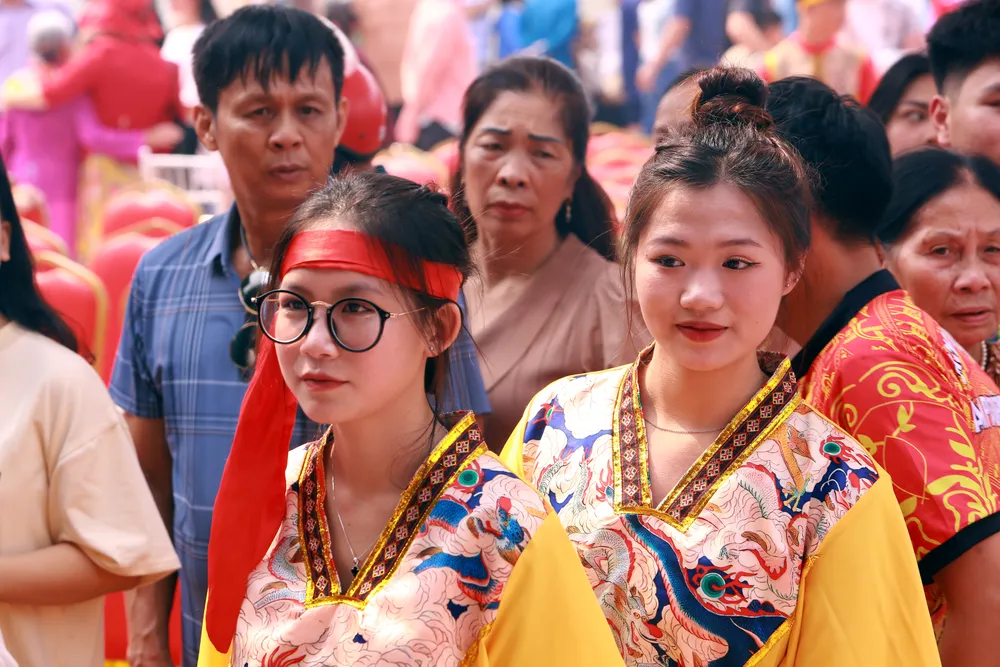 Cận cảnh Lễ hội Cầu Ngư ở làng biển có mật độ dân số cao nhất Việt Nam - 12.JPG