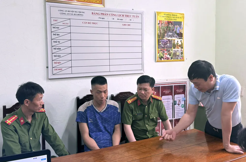 Phạm nhân bật khóc nêu lý do trốn khỏi Trại giam số 5 vì muốn ngăn vợ đi nước ngoài -.jpg