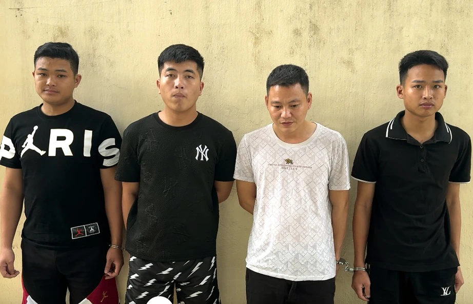 Giữ hai cha con trái pháp luật, 4 thanh niên ở Thanh Hóa bị bắt giam