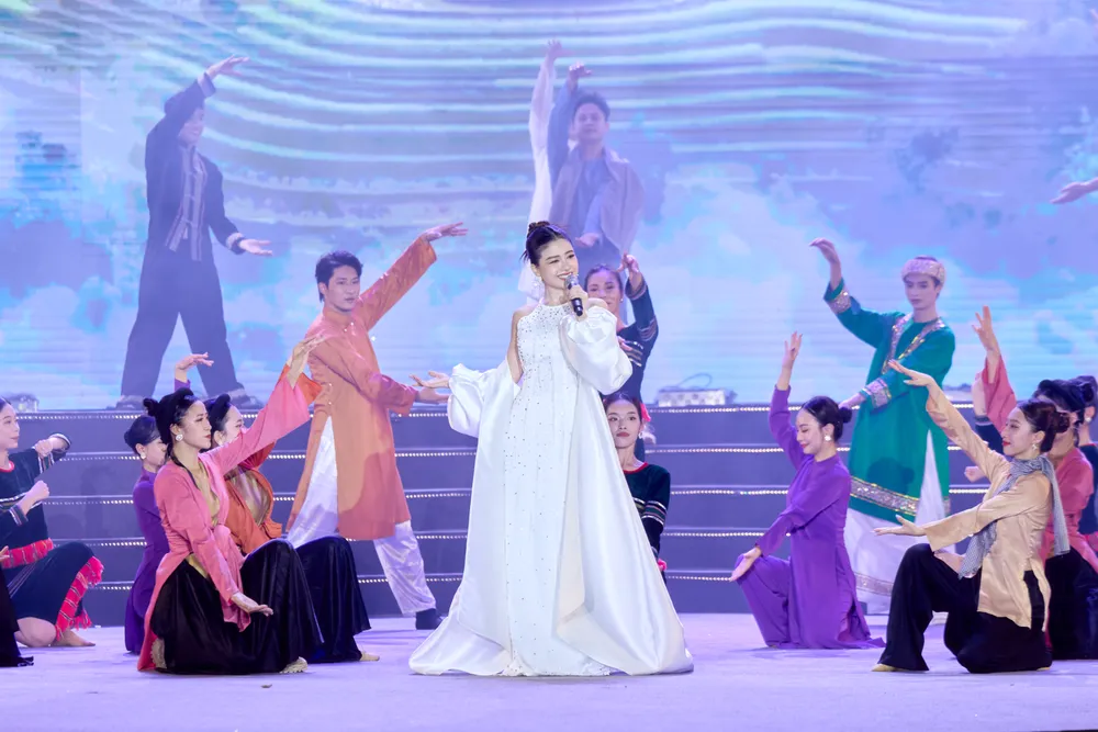 Khai mạc Lễ hội du lịch biển Sầm Sơn 2024- 17.jpg