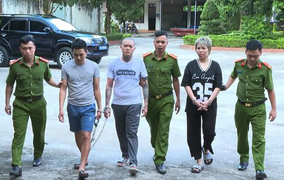 Công an ngăn vụ nhân viên karaoke 16 tuổi bị bán nhiều lần - 1.jpg