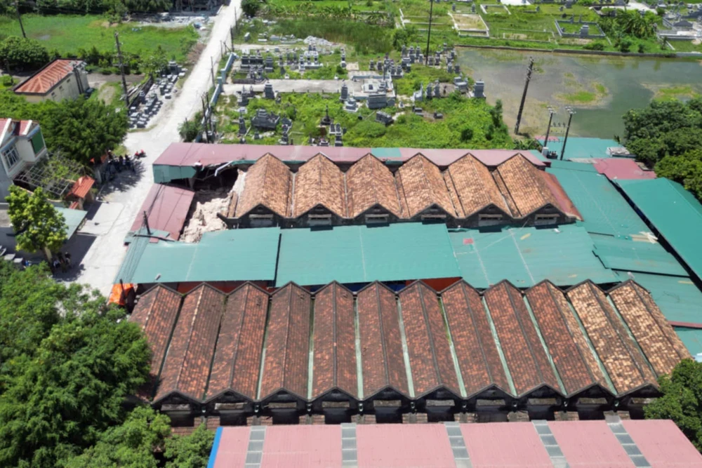 Hiện trường vụ sập kho nhà xưởng chế biến bao bì ở Ninh Bình - 8.jpg