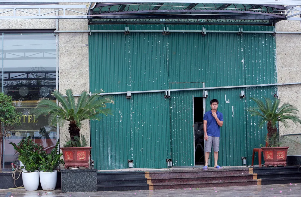 Thanh Hóa: Khách sạn, nhà hàng cửa đóng then cài trước giờ bão số 3 đổ bộ