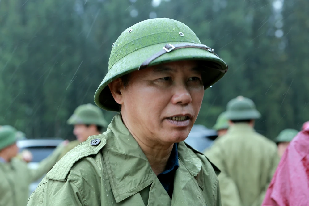 Sạt lở nghiêm trọng bên bờ biển ở Thanh Hóa, thứ trưởng Bộ Nông nghiệp trực tiếp kiểm tra -10.JPG