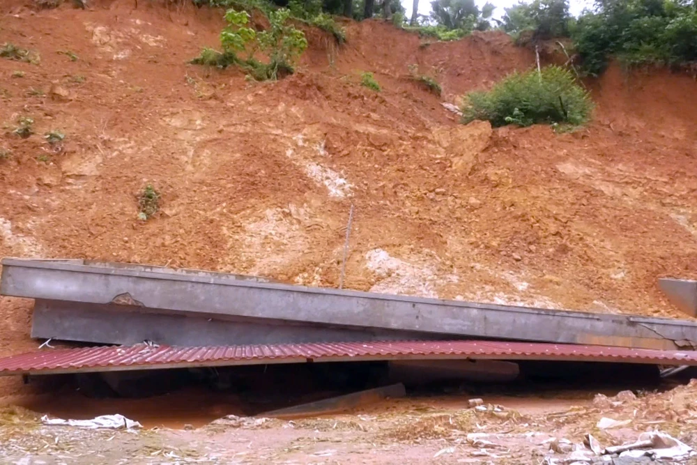 1 ngôi trường xây chưa xong trước nguy cơ đổ sập vì mưa lớn kéo dài - 7.jpg