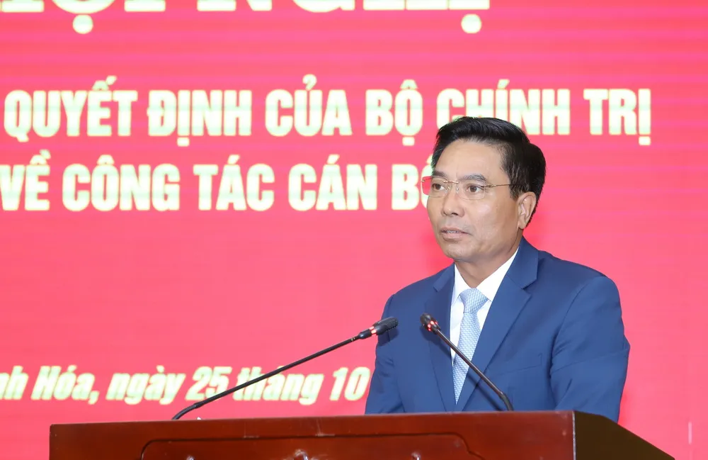 Tân Bí thư Tỉnh ủy Thanh Hóa Nguyễn Doãn Anh phát biểu nhận nhiệm vụ. Ảnh: ĐẶNG TRUNG 1- Thượng tướng Nguyễn Doãn Anh làm Bí thư Tỉnh ủy Thanh Hóa - -123.JPG
