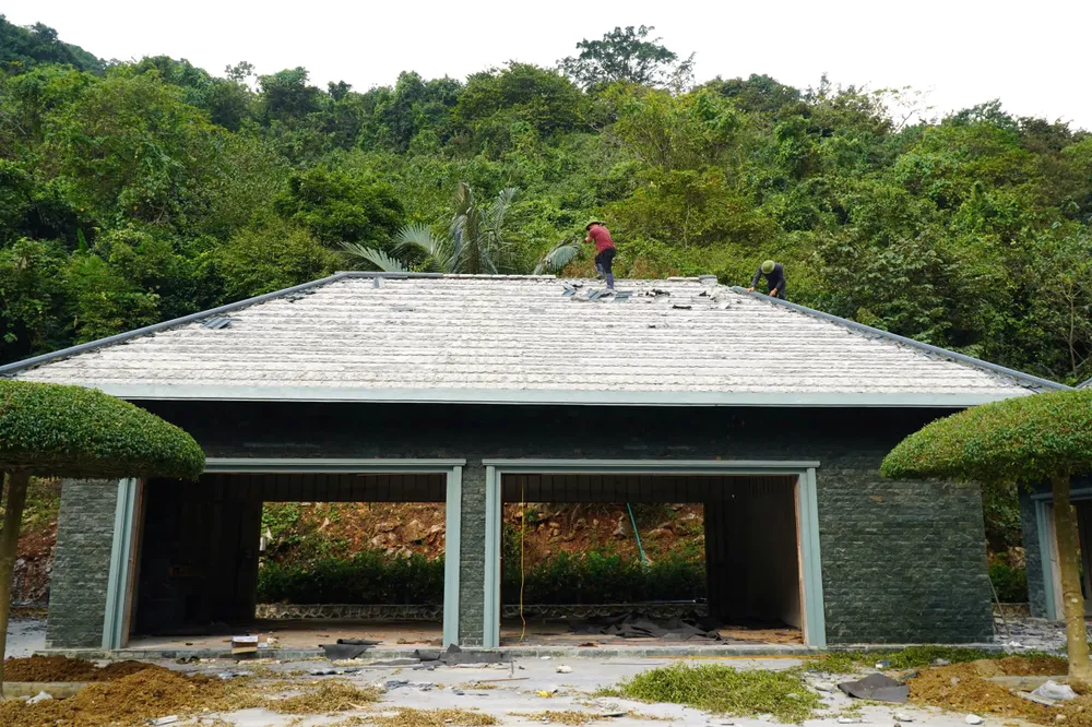 Cận cảnh tháo dỡ công trình xây dựng trái phép trên đất quốc phòng -11.jpg