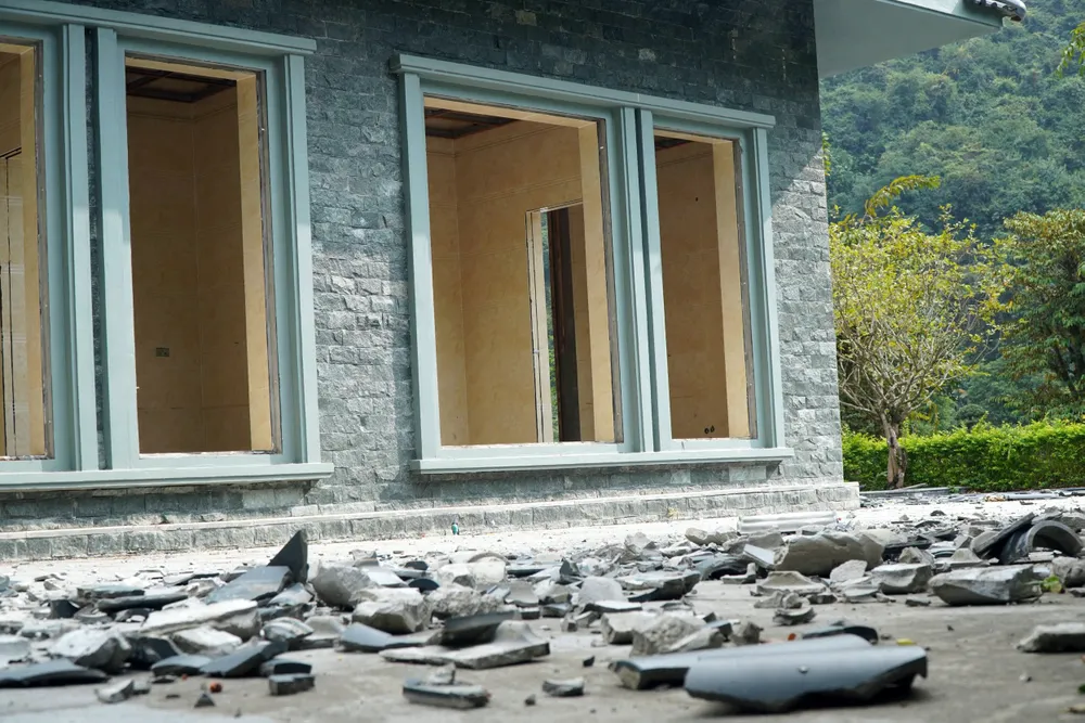 Cận cảnh tháo dỡ công trình xây dựng trái phép trên đất quốc phòng -8.jpg