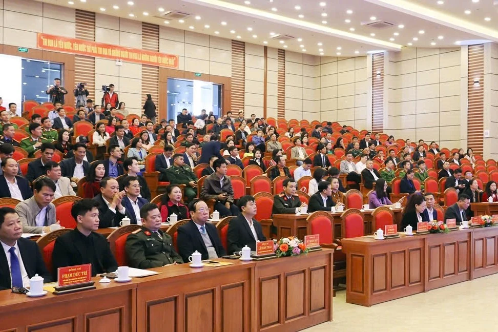 Đón 8,6 triệu lượt khách, nhưng Sầm Sơn vẫn còn ngủ đông -.jpg