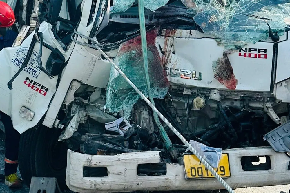 Thanh Hóa Tai nạn khiến hai người tử vong trên cao tốc Bắc -– Nam2.jpg