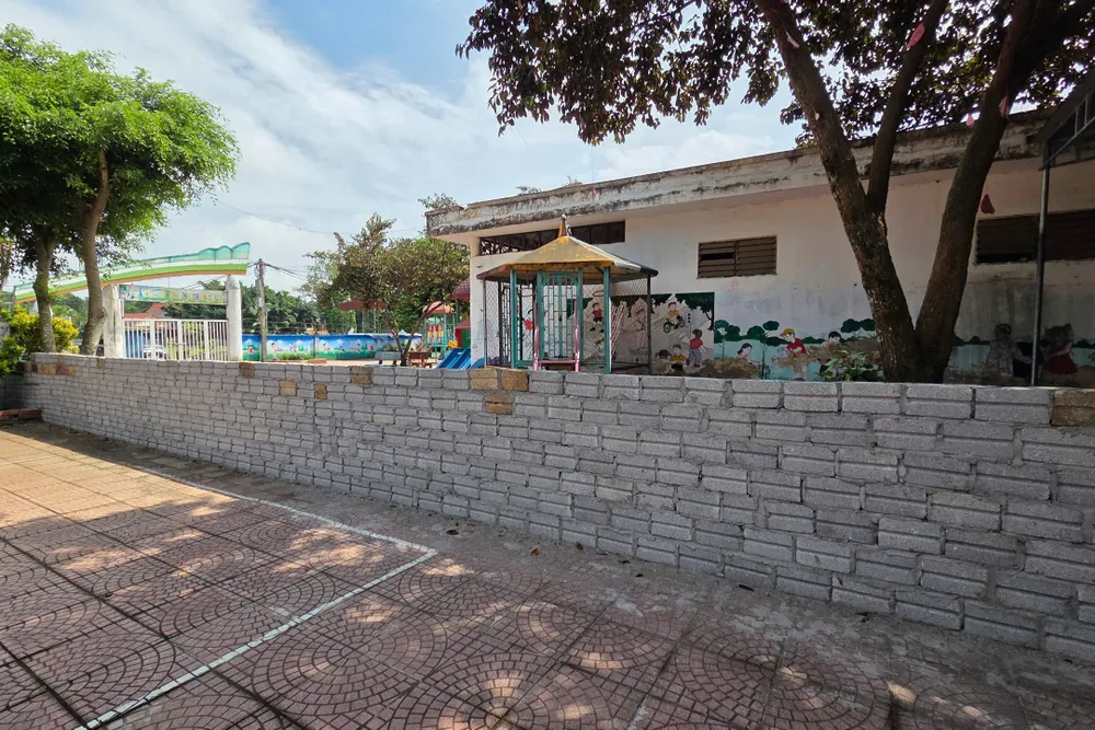 Đòi đất nhiều năm xã không trả, 1 nông dân xây tường rào giữa sân trường mầm non -3.jpg