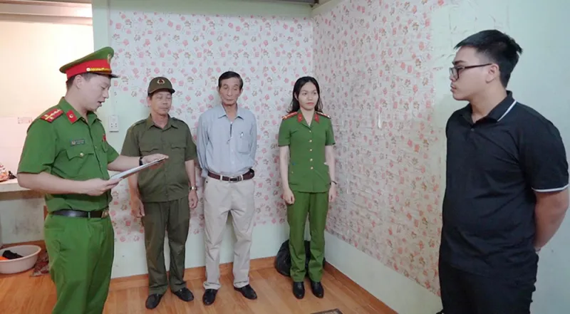 Xe ô tô Vụ xe đoàn cứu trợ và chạm ô tô con - Tạm giữ một thành viên đoàn thiện nguyện Đắk Lắk.jpg