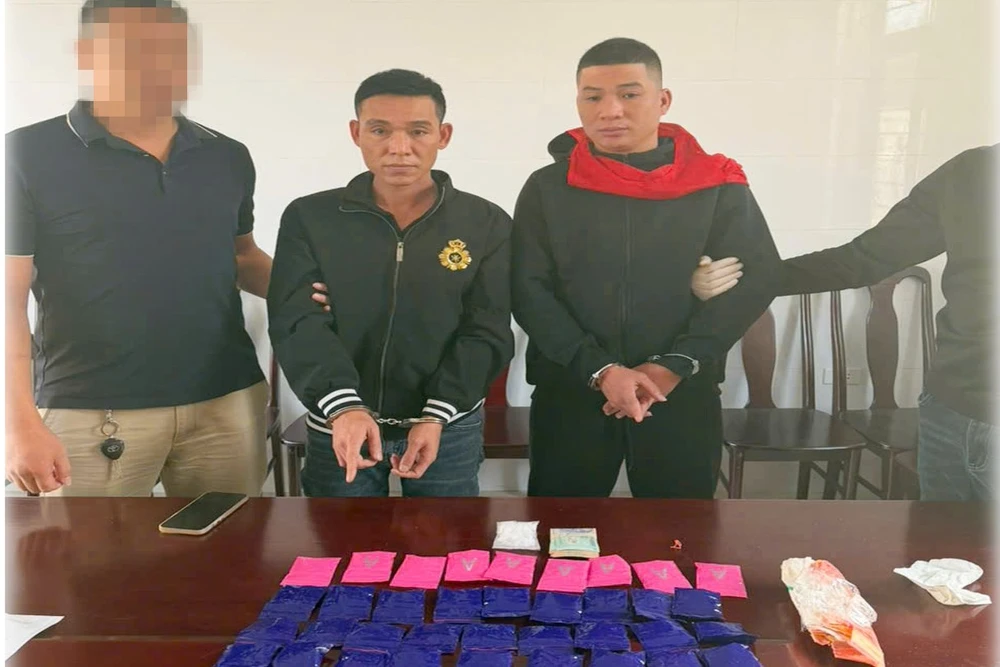 Xuyên đêm tung 11 tổ trinh sát triệt phá đường dây mua ma túy “khủng” - 2.jpg