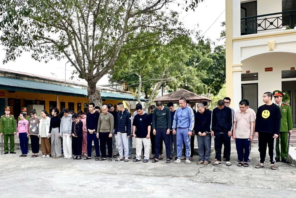 Triệt phá đường dây lừa đảo thông báo trúng thưởng quy mô lớn, bắt tạm giam 35 đối tượng - -2.jpg