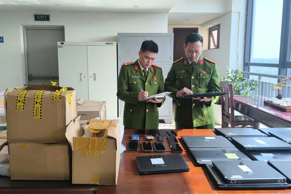 Triệt phá đường dây lừa đảo thông báo trúng thưởng quy mô lớn, bắt tạm giam 35 đối tượng -3.jpg