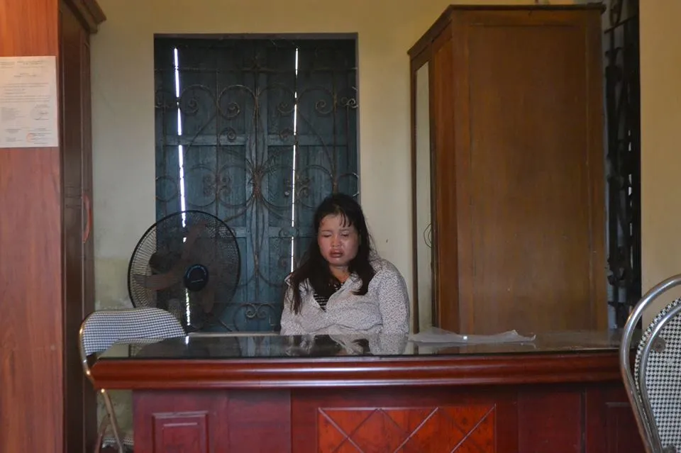 Nữ quái trộm chó tại trụ sở Ban Công an xã Văn Giang