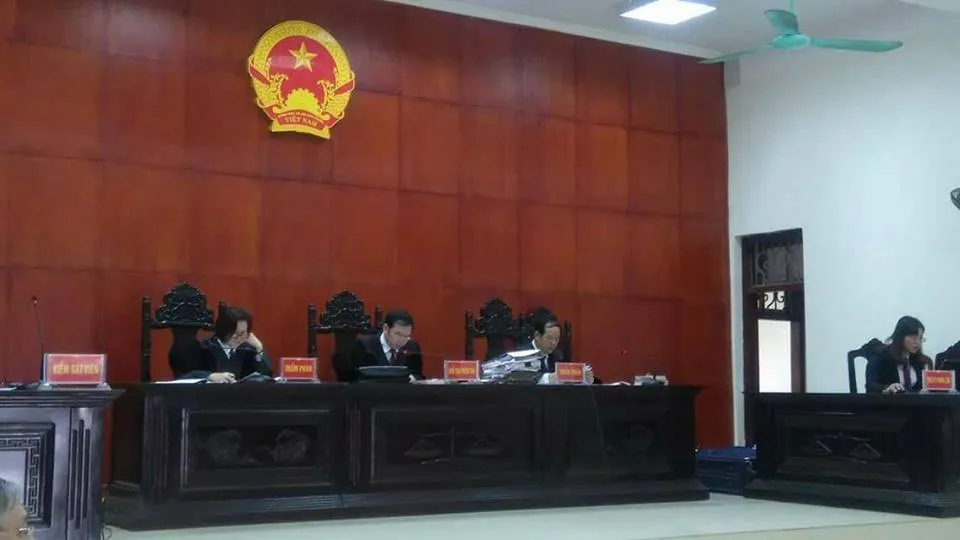 Xử phúc thẩm vụ buôn lậu 7.700 tấn dầu diezel ảnh 2 Xử phúc thẩm vụ buôn lậu 7.700 tấn dầu diezel ảnh 2