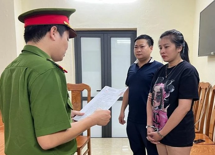 Nguyễn Thị Thành Thuý vừa bị lực lượng công an Quảng Bình bắt giữ. Ảnh: TRẦN TUẤN