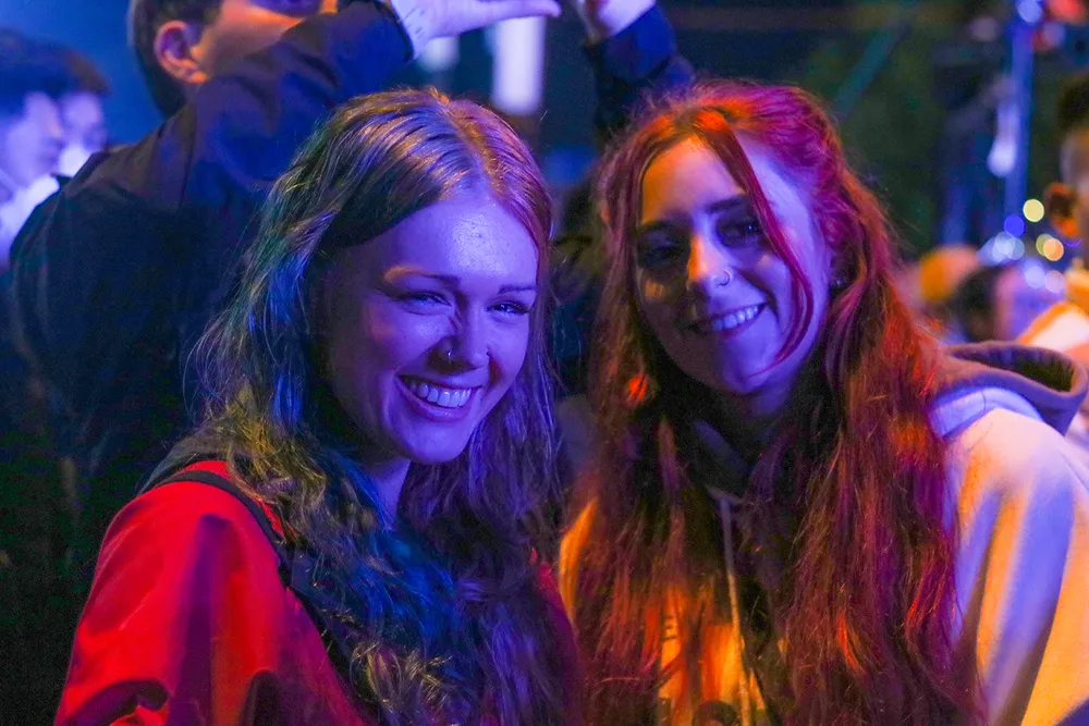 Sự kiện còn thu hút nhiều khách du lịch nước ngoài đến tham dự. Ảnh: BẢO THIÊN Sự kiện còn thu hút nhiều khách du lịch nước ngoài đến tham dự. Ảnh: BẢO THIÊN