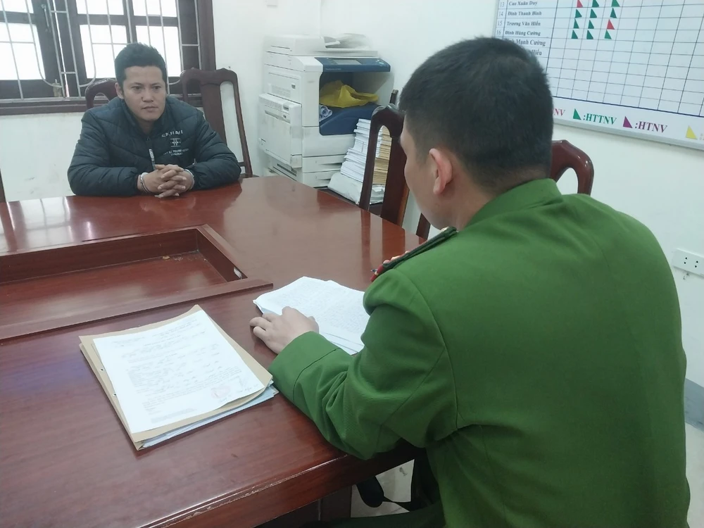 Lê Thế Cường tại cơ quan công an. Ảnh: CA