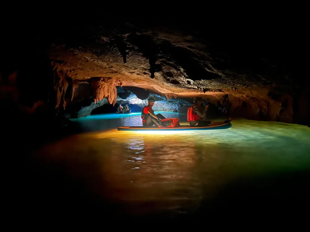 Các hang động được phát hiện đa phần đều là hang ướt. Ảnh: BCRA