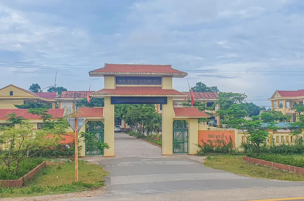 Trường THCS Hưng Thuỷ - Nơi xảy ra sự việc. Ảnh: B.T