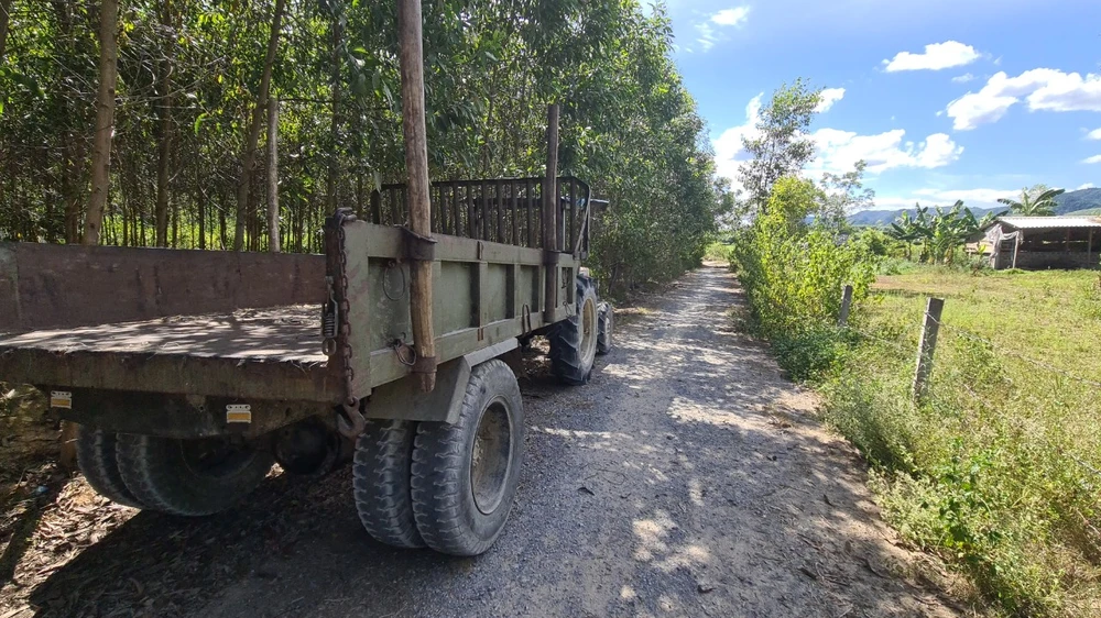 Hiện trạng con đường đã được nghiệm thu, thanh toán "vọt" hơn 539 triệu đồng. Ảnh: B.THIÊN