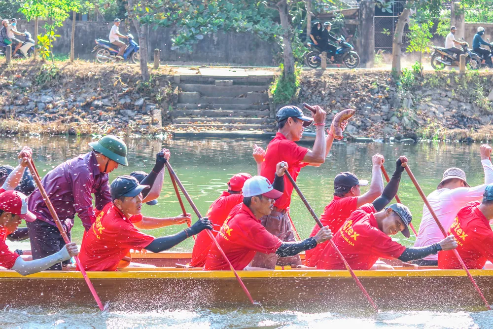 Các vận động viên đang ra sức tập luyện chuẩn bị cho ngày tranh tài sắp tới. Ảnh: B.THIÊN