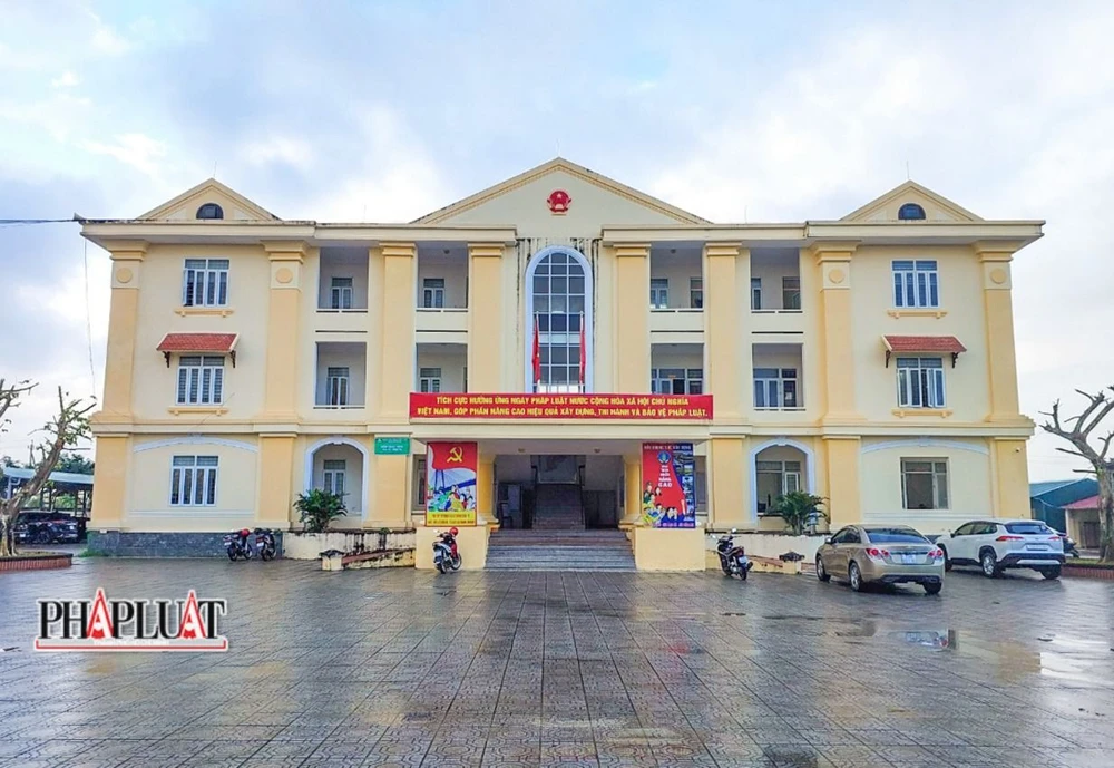 Hàng loạt cán bộ xã Lý Trạch bị kỷ luật do sai phạm liên quan đến đất đai. Ảnh: B.T Một chủ tịch xã ở Quảng Bình bị cách chức do sai phạm về đất đai
