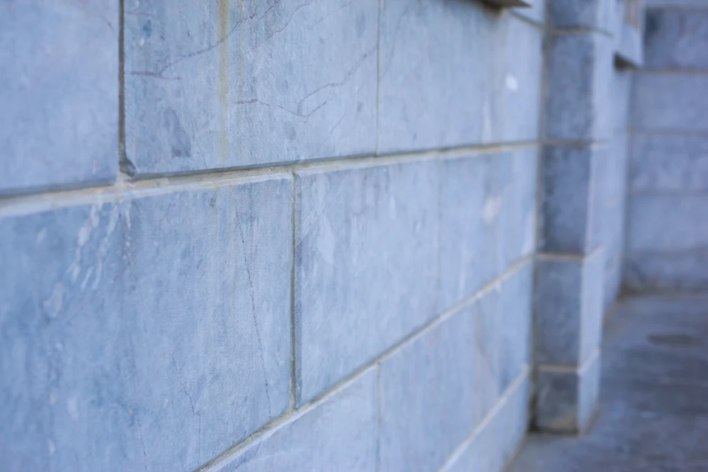 chiem-nguong-nha-tho-duoc-xay-dung-tu-hon-1.000-khoi-da-o-quang-binh (15).JPG