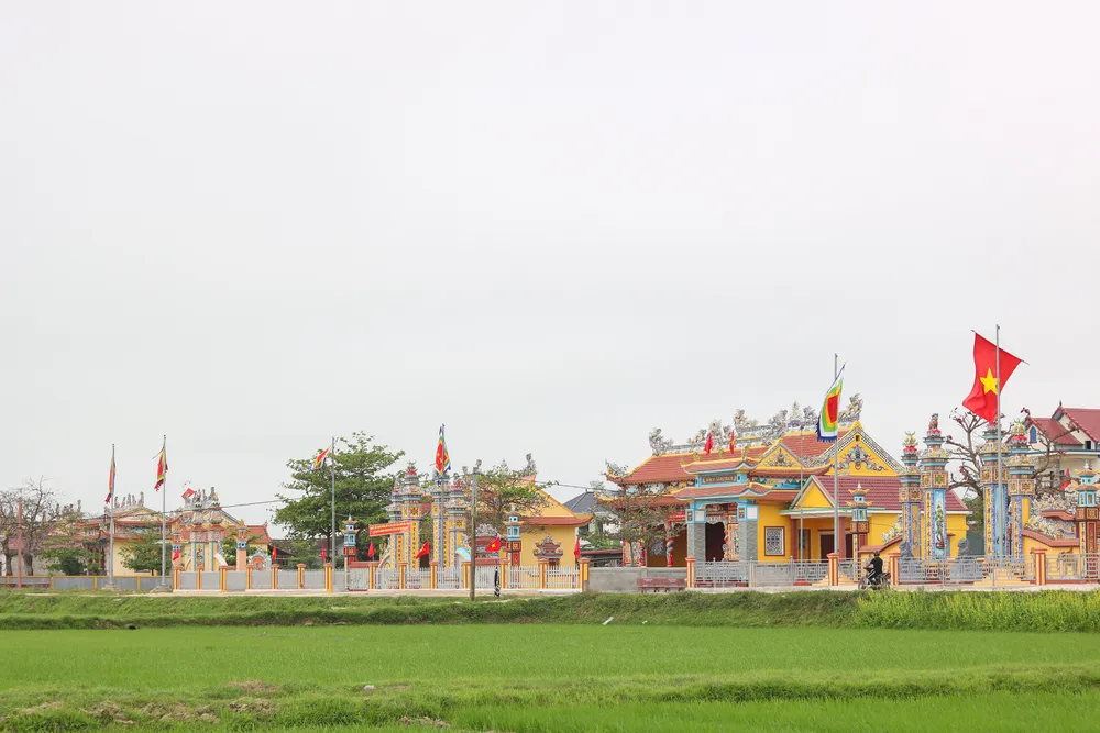 Độc lạ ngôi làng có hơn 20 nhà thờ họ ở Quảng Bình