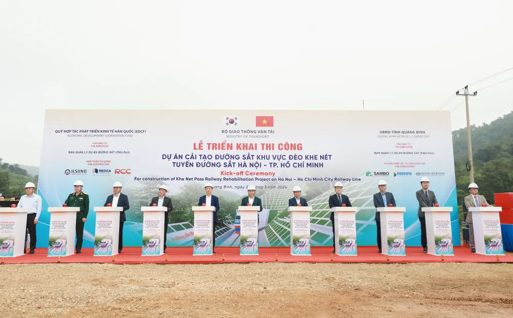 Khởi công dự án cải tạo “nút thắt cổ chai” đường sắt Bắc-Nam hơn 2.000 tỉ đồng