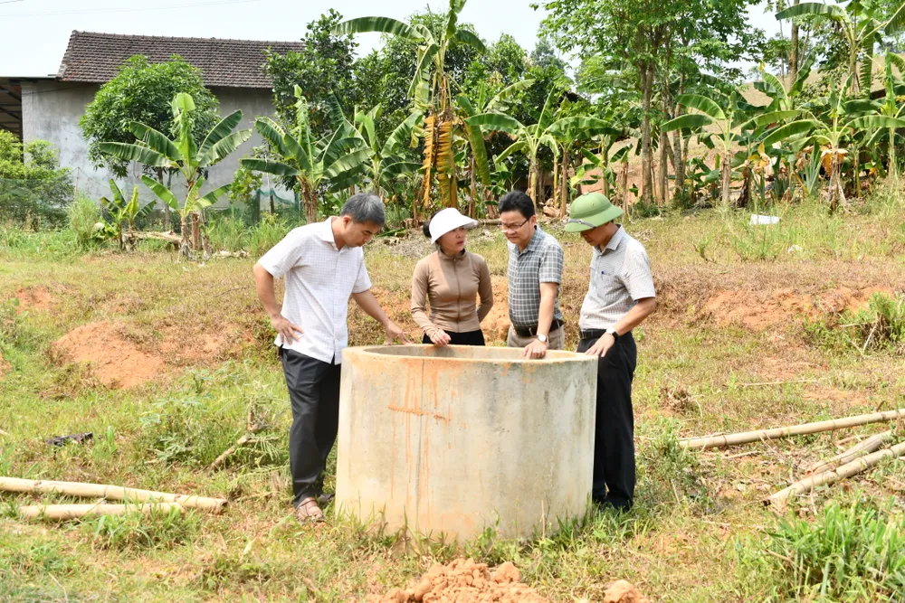 Nhiều giếng khoan trơ đáy, người dân tại một số xã miền núi Quảng Bình rơi vào cảnh thiếu nước sinh hoạt trầm trọng. Ảnh: CTV Nhiều giếng khoan trơ đáy, người dân vùng núi Quảng Bình thiếu nước sinh hoạt