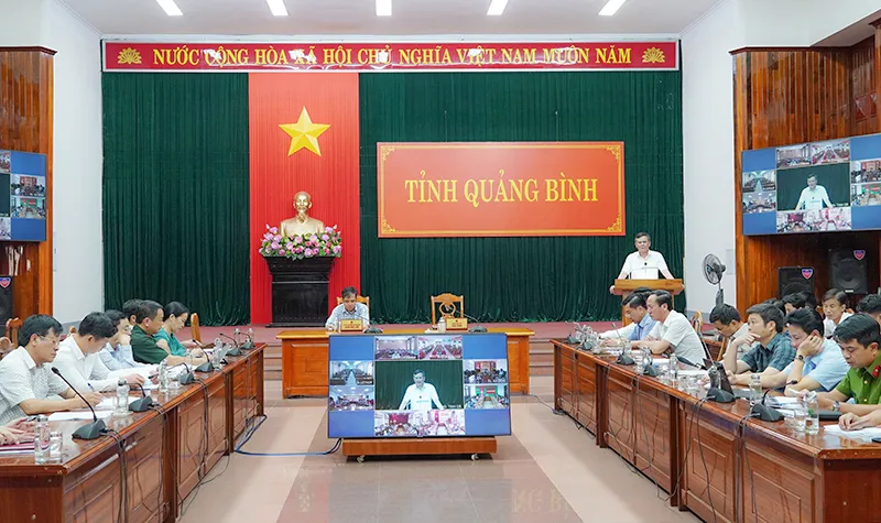 Sáng ngày 18-9, tỉnh Quảng Bình tổ chức họp trực tuyến với các địa phương về công tác phòng chống thiên tai và tìm kiếm cứu nạn mùa mưa bão 2024. Ảnh: A.Tuấn images793733_DSC04689__T_.jpg
