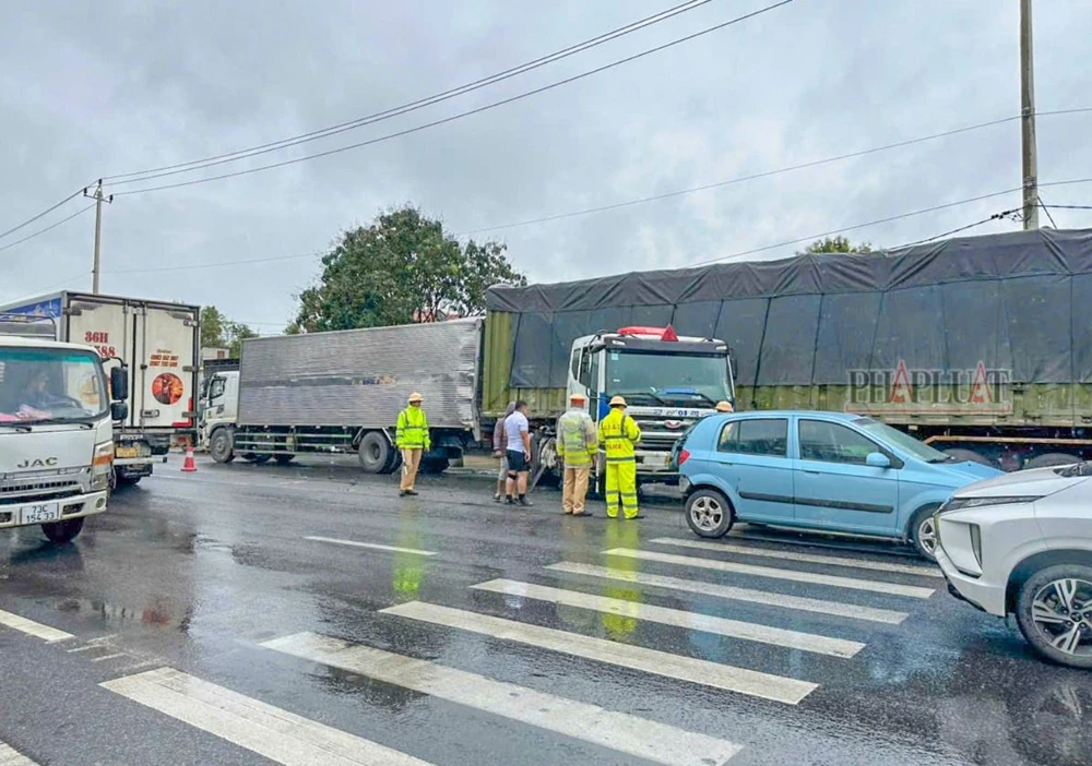 Tai nạn liên hoàn trên quốc lộ 1A đoạn qua Quảng Bình
