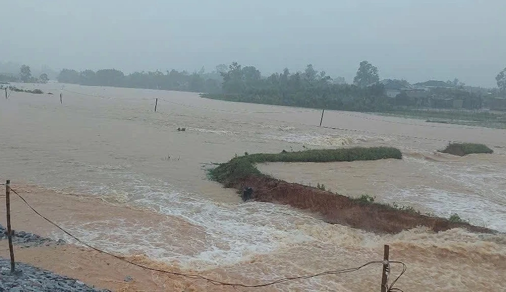 Vỡ đập đê quai Dạ Lam ở Quảng Bình là phá dỡ có kế hoạch để chủ động thoát lũ