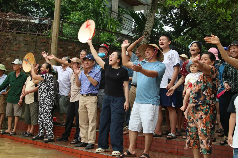 Tet-doc-lap-dua-boi-thuyen-tren-song-Kien-Giang (11).JPG