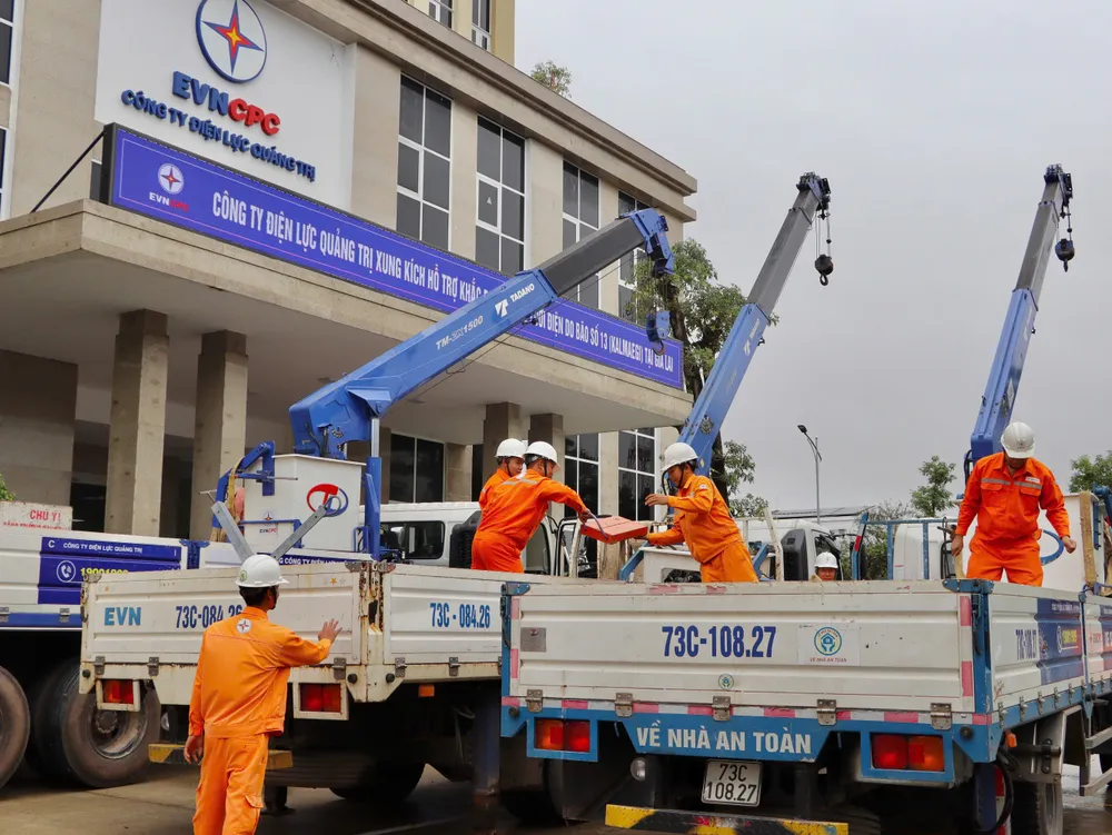 Điện lực Quảng Trị huy động 2 đội xung kích đến Gia Lai khôi phục điện lưới
