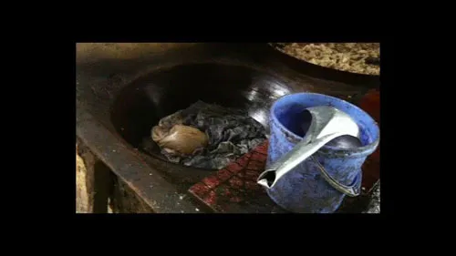 Đột kích kho chế biến dầu mỡ bẩn rán quẩy ảnh 3 - 3