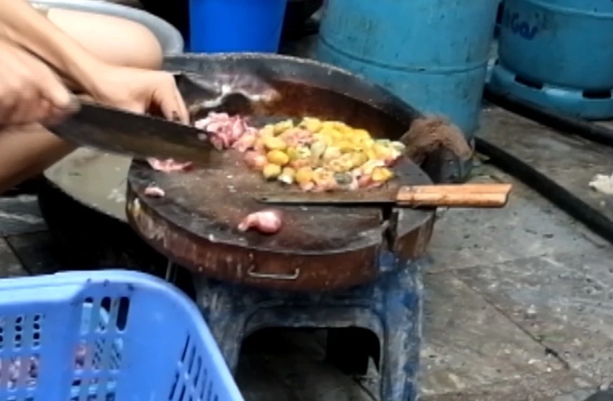 phố cổ, quán ăn bẩn, kinh hoàng, bít tết