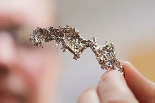 19 tục lệ đón năm mới kỳ lạ trên thế giới ảnh 5