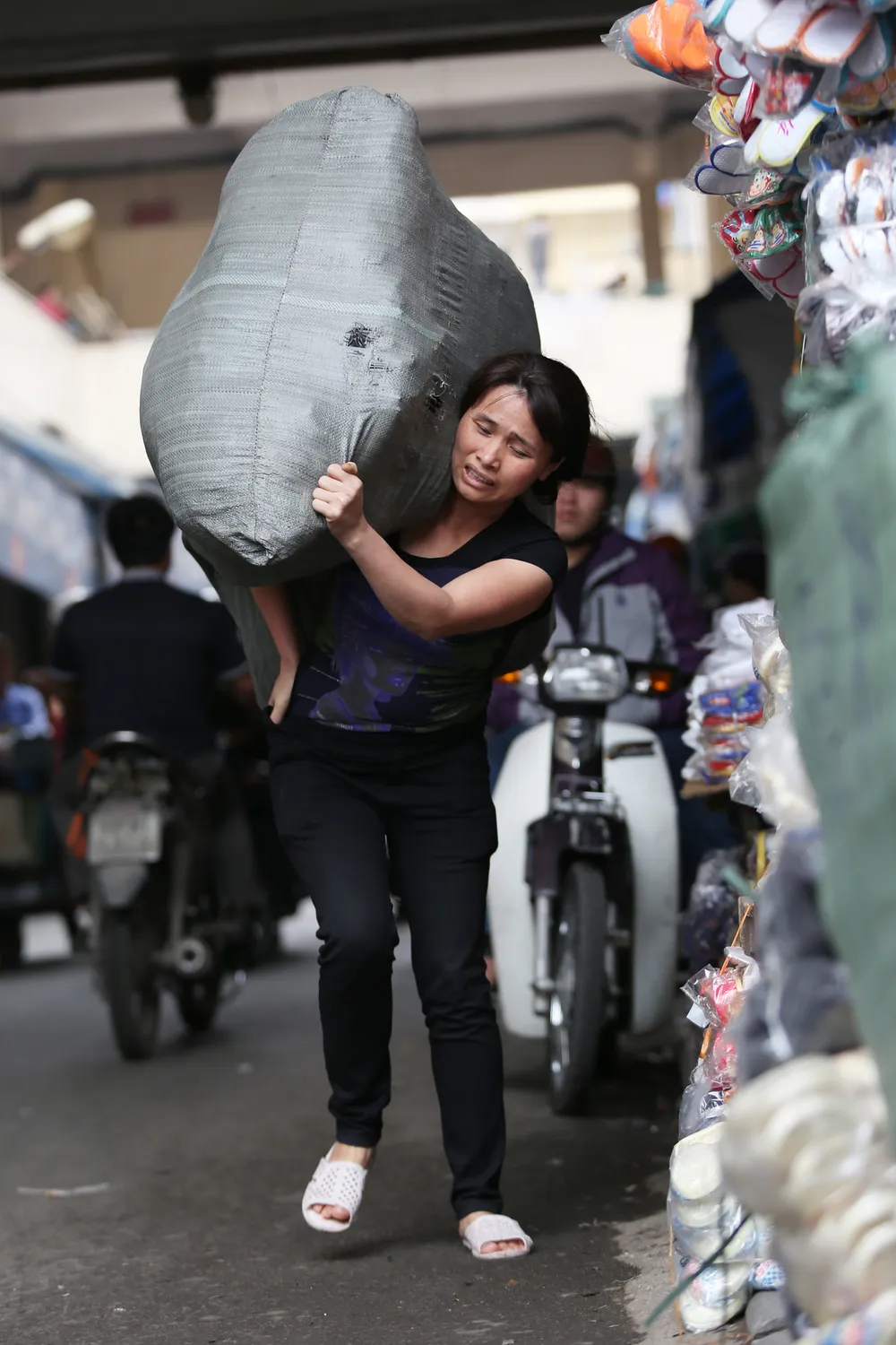 Ngày 8.3 không dành cho... phụ nữ ảnh 3 Ngày 8.3 không dành cho... phụ nữ ảnh 3