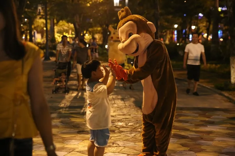 Khoảnh khắc không nên bỏ lỡ tại Lễ hội đèn lồng Asia Park ảnh 5 Khoảnh khắc không nên bỏ lỡ tại Lễ hội đèn lồng Asia Park ảnh 5