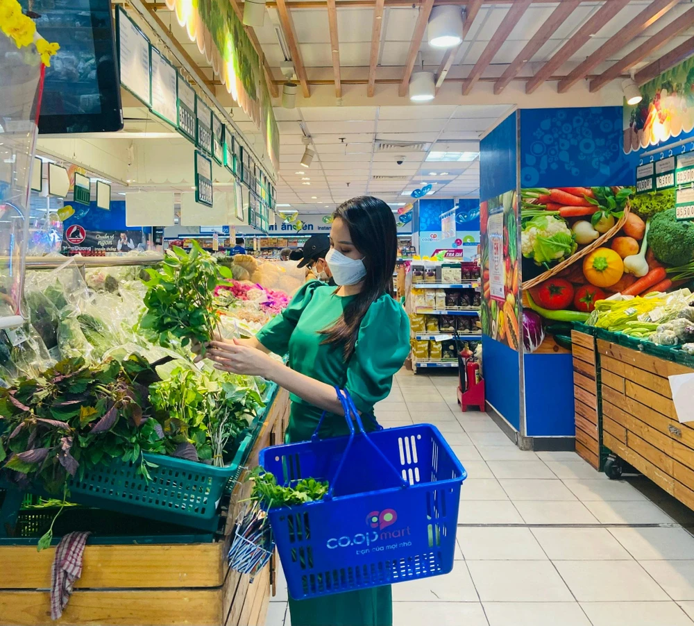 Các mặt hàng thực phẩm tươi sống giảm giá đến 20% và tặng kèm sản phẩm