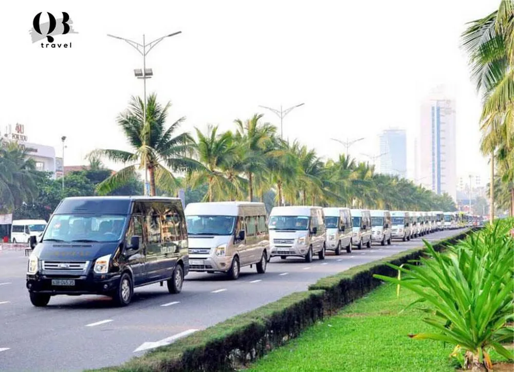 Liên hệ ngay với QBTravel để thuê xe du lịch 16 chỗ Quảng Bình
