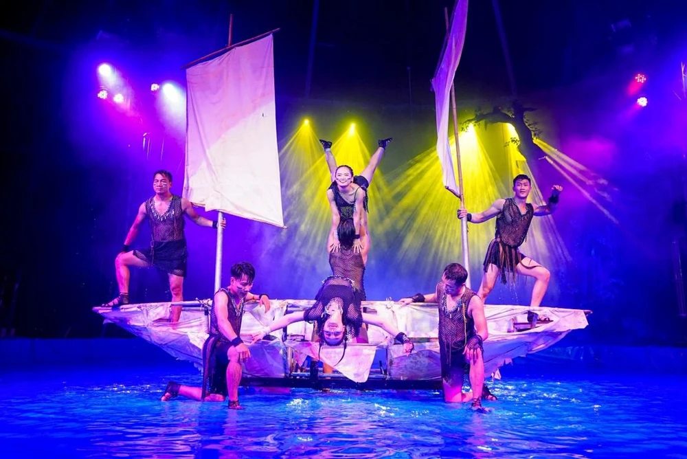 Xiếc nghệ thuật là chương trình đặc sắc trong dịp lễ 2-9 tại Hồ Tràm