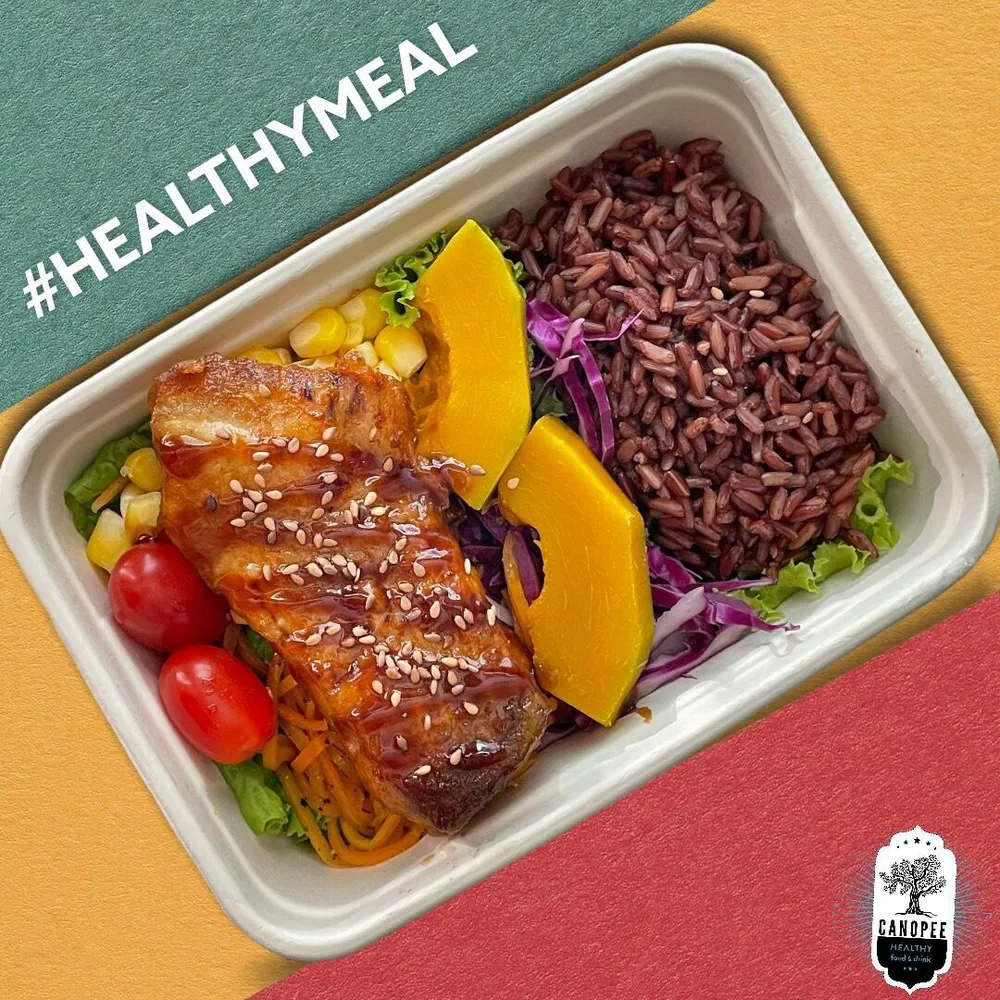 Chỉ với nguyên liệu chính là gạo, người Việt có thể chế biến nên “kho tàng” món cơm hấp dẫn, đặc sắc. Chỉ với nguyên liệu chính là gạo, người Việt có thể chế biến nên “kho tàng” món cơm hấp dẫn, đặc sắc.