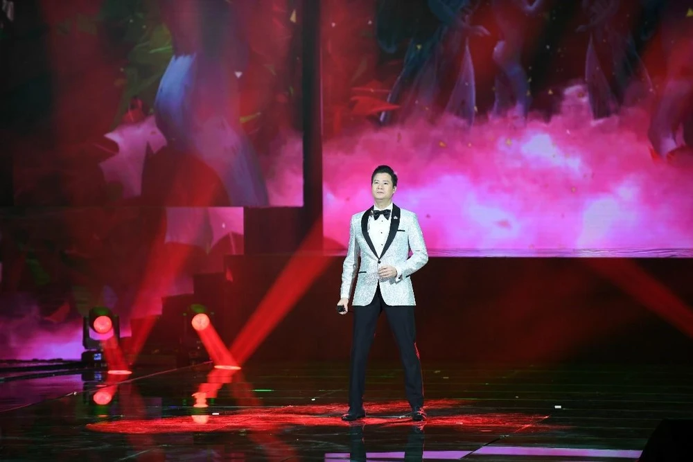 Nghệ sĩ Quang Dũng thể hiện những nhạc phẩm sâu lắng đầy cảm xúc